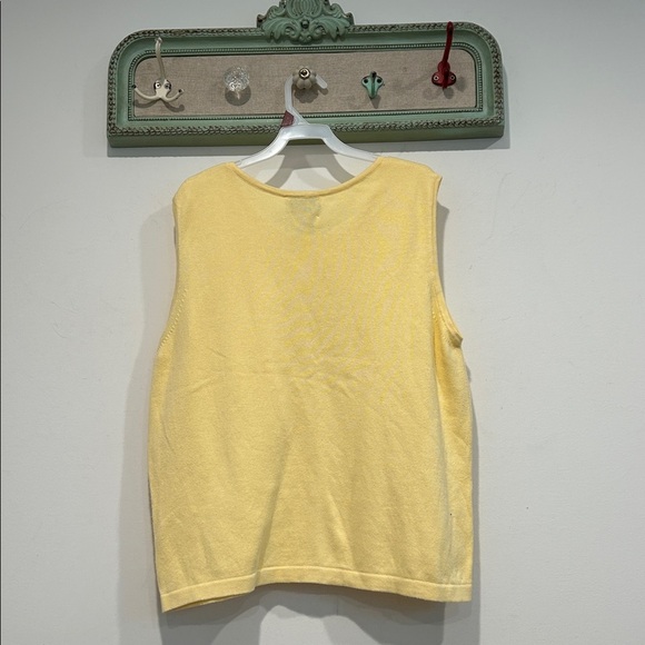 Lilly Pulitzer pastel Yellow Sleeveless Sweater vest Top cotton large women’s - Picture 4 of 4